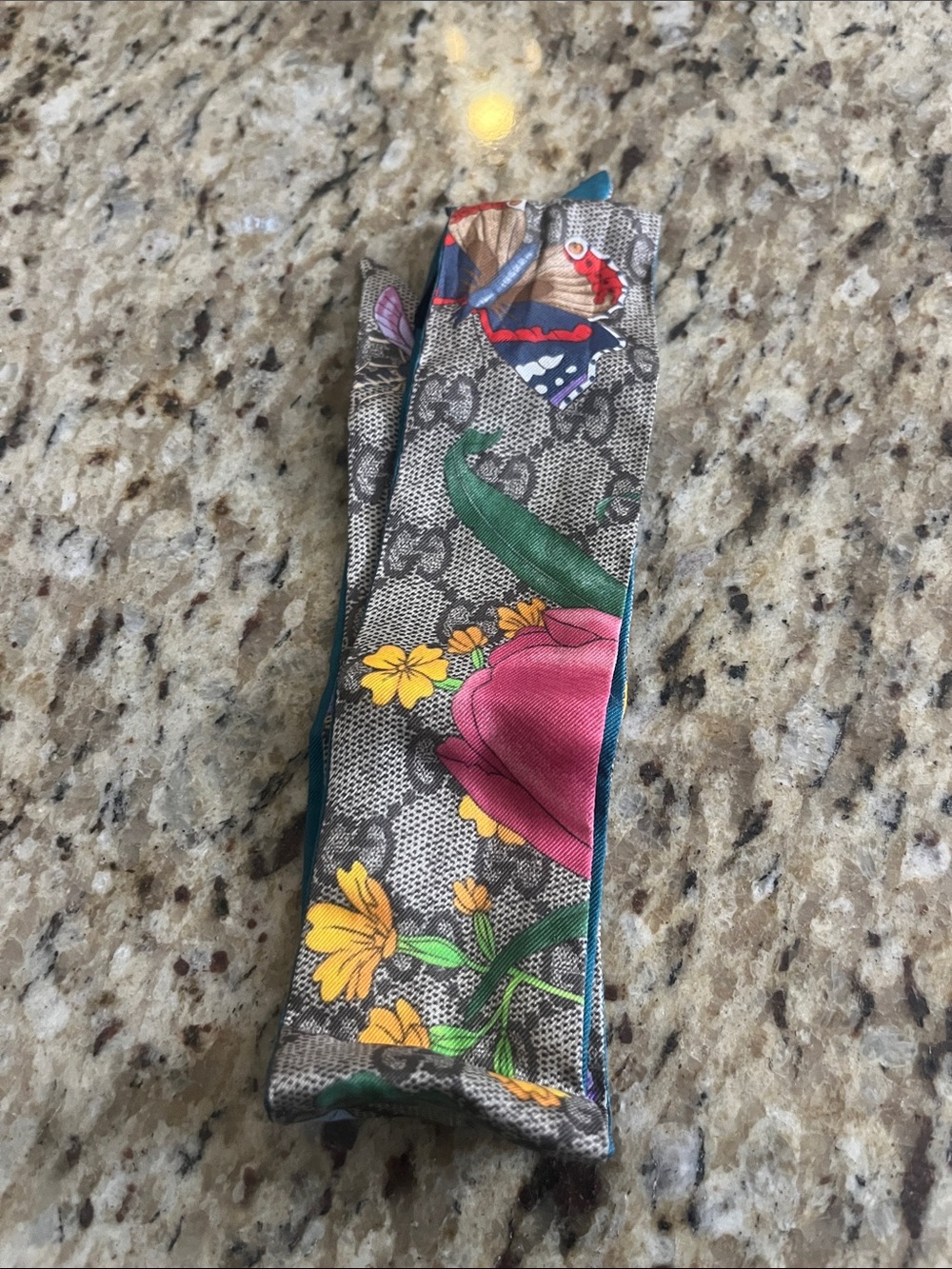Gucci Floral Silk Twilly Scarf in Multicolor - Picture 2 of 4